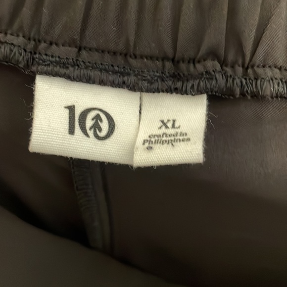 Tentree Hiking Pants. Black size XL. - Picture 4 of 5
